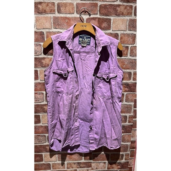 Authentic Apparel Tops - AbsolutelyAuthenticAtLastAmericasBestDressed Purple Sleeveless ButtonDown Size S
